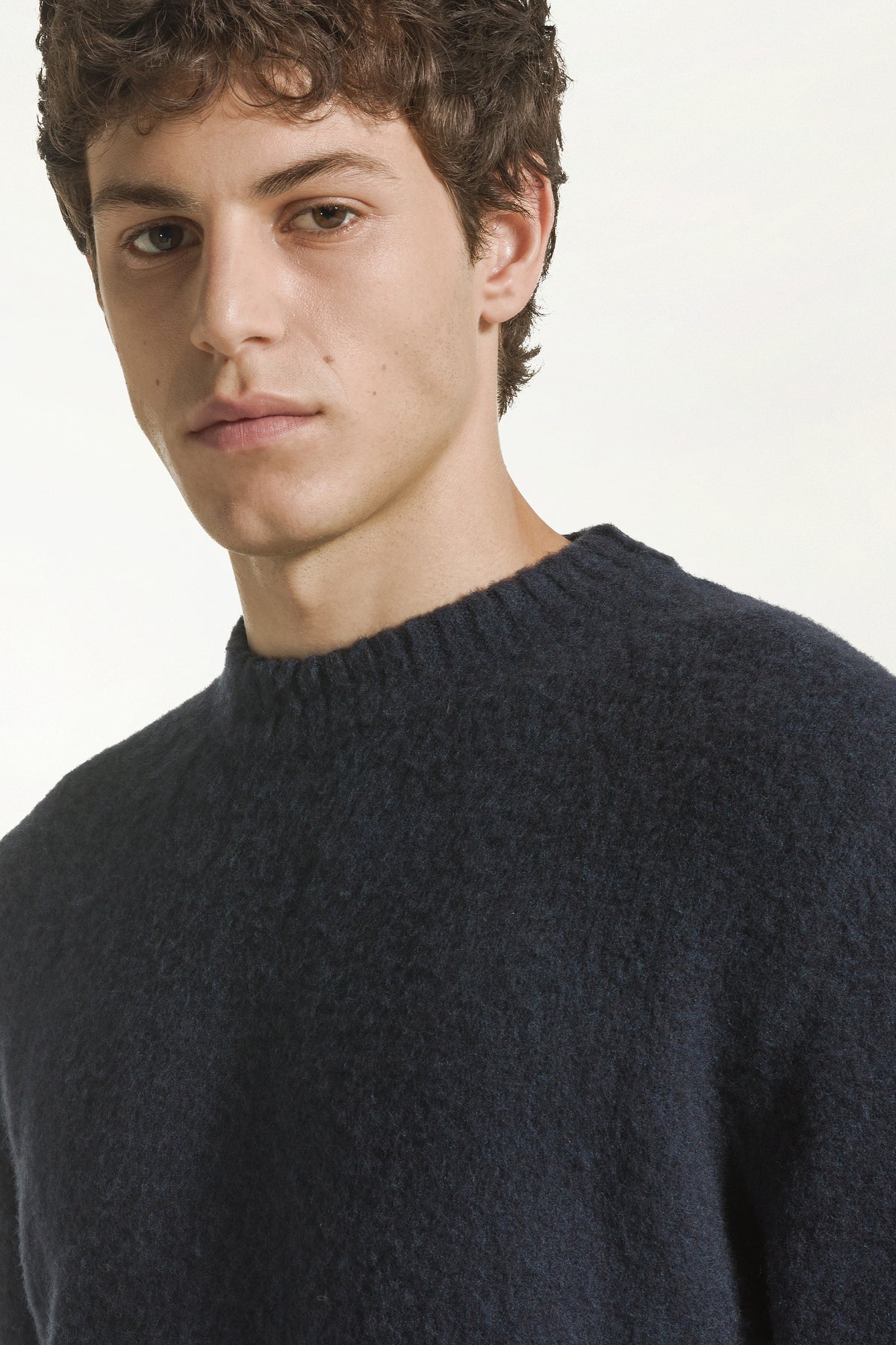Girocollo in lana color blu navy