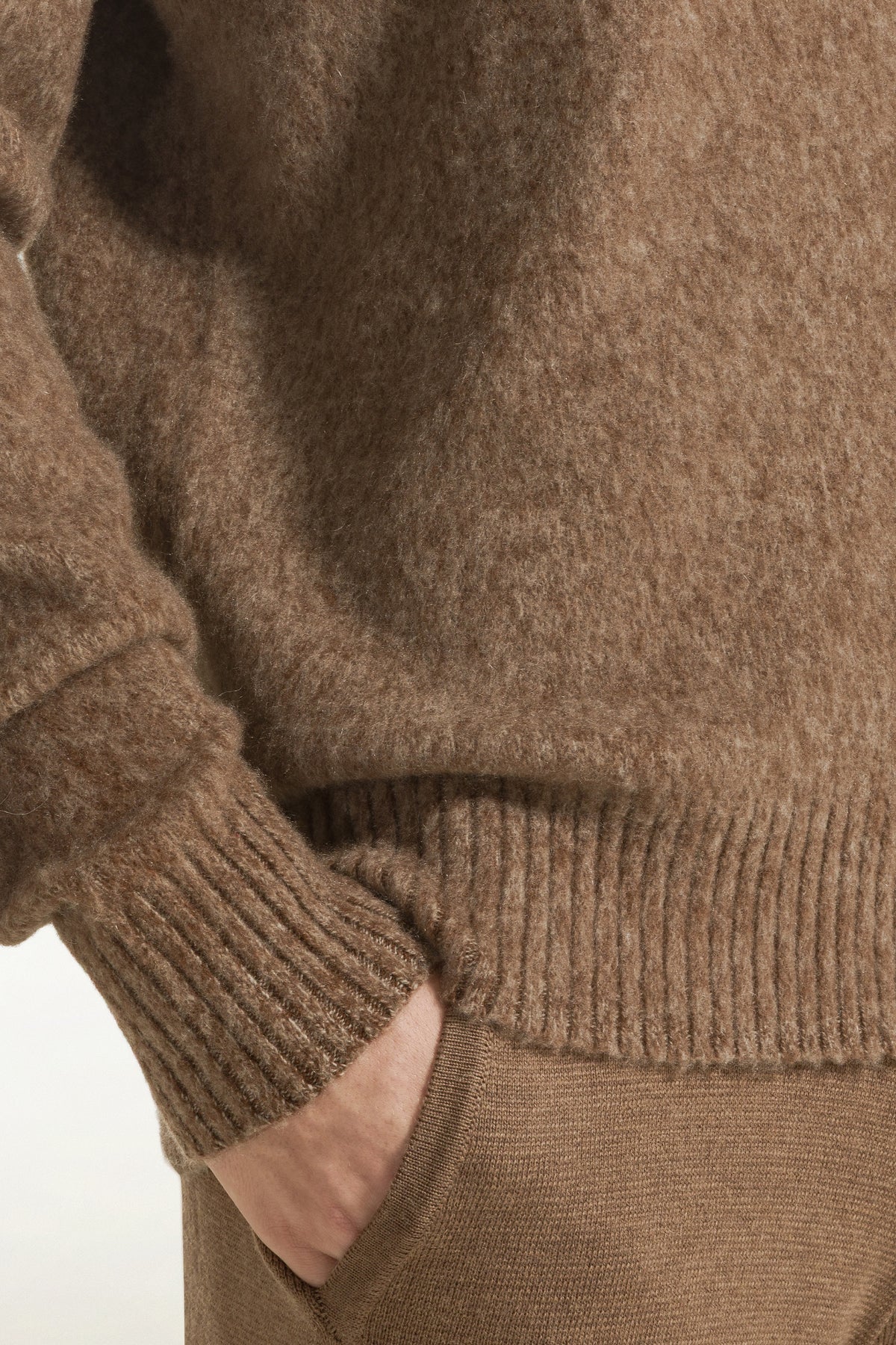 Girocollo in cashmere color cammello | PIACENZA 1733