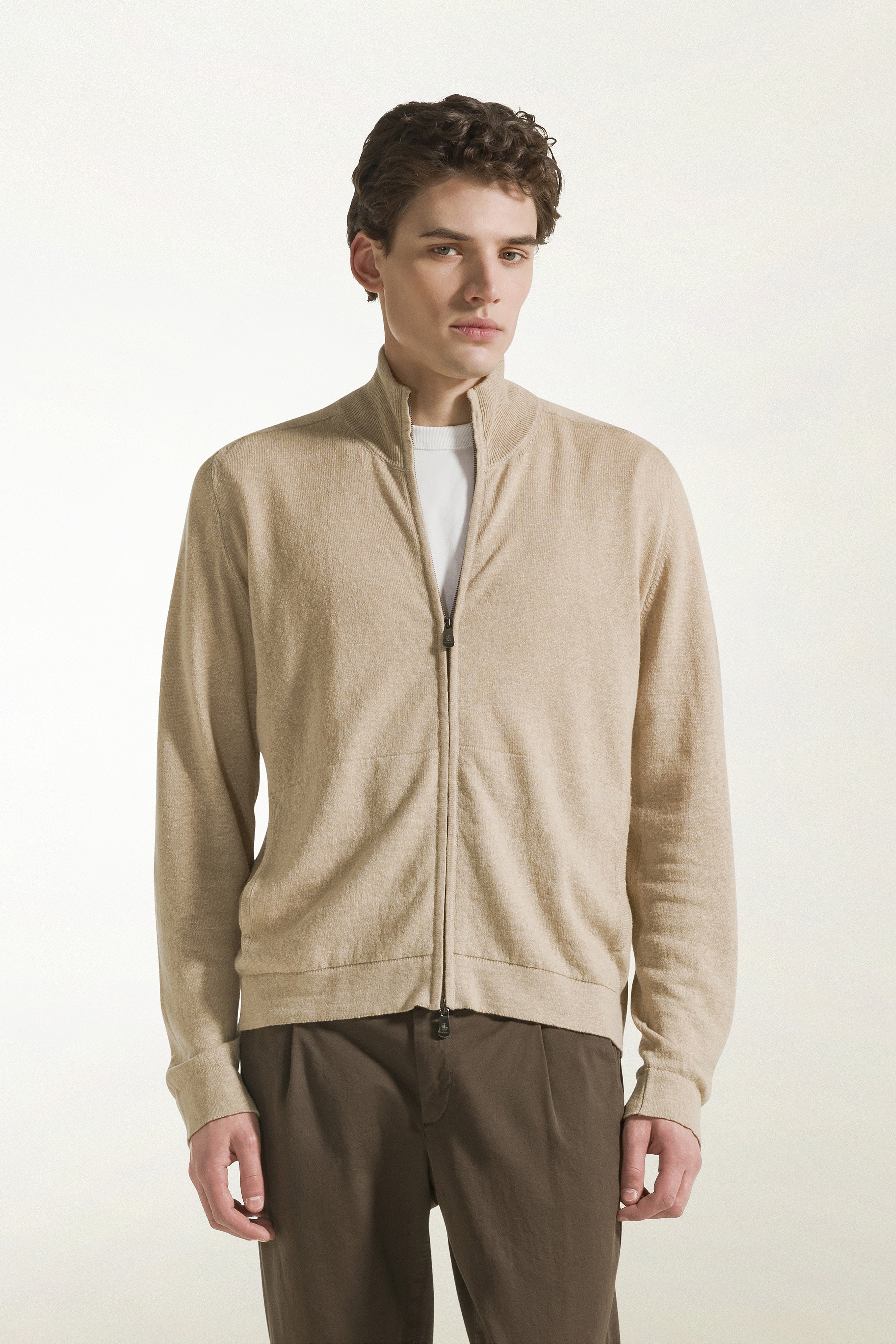 Beige cashmere and linen turtleneck sweater | Piacenza 1733