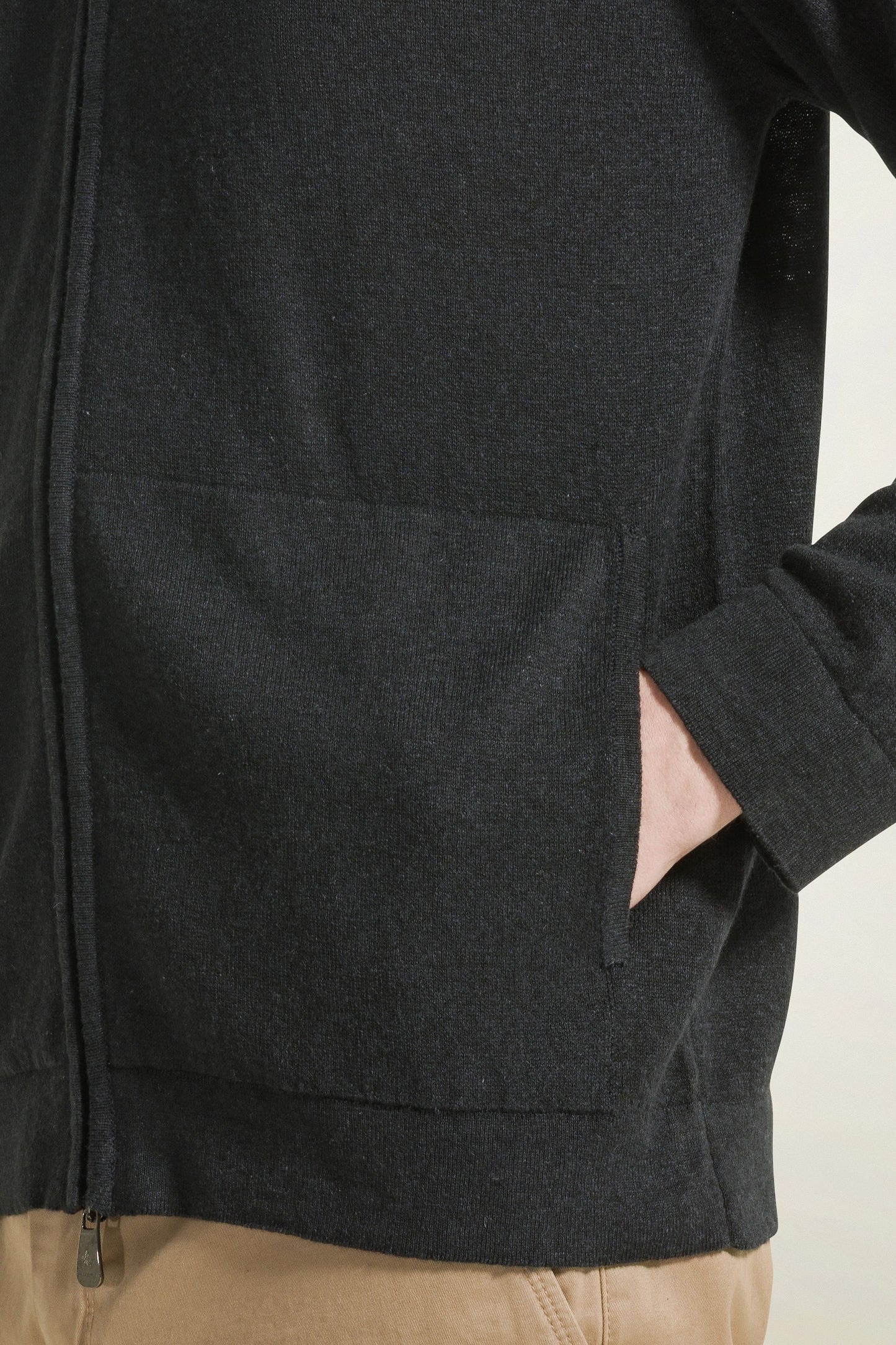 Lupetto in cashmere e lino colore blu scuro