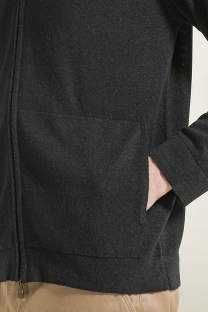 Lupetto in cashmere e lino colore blu scuro