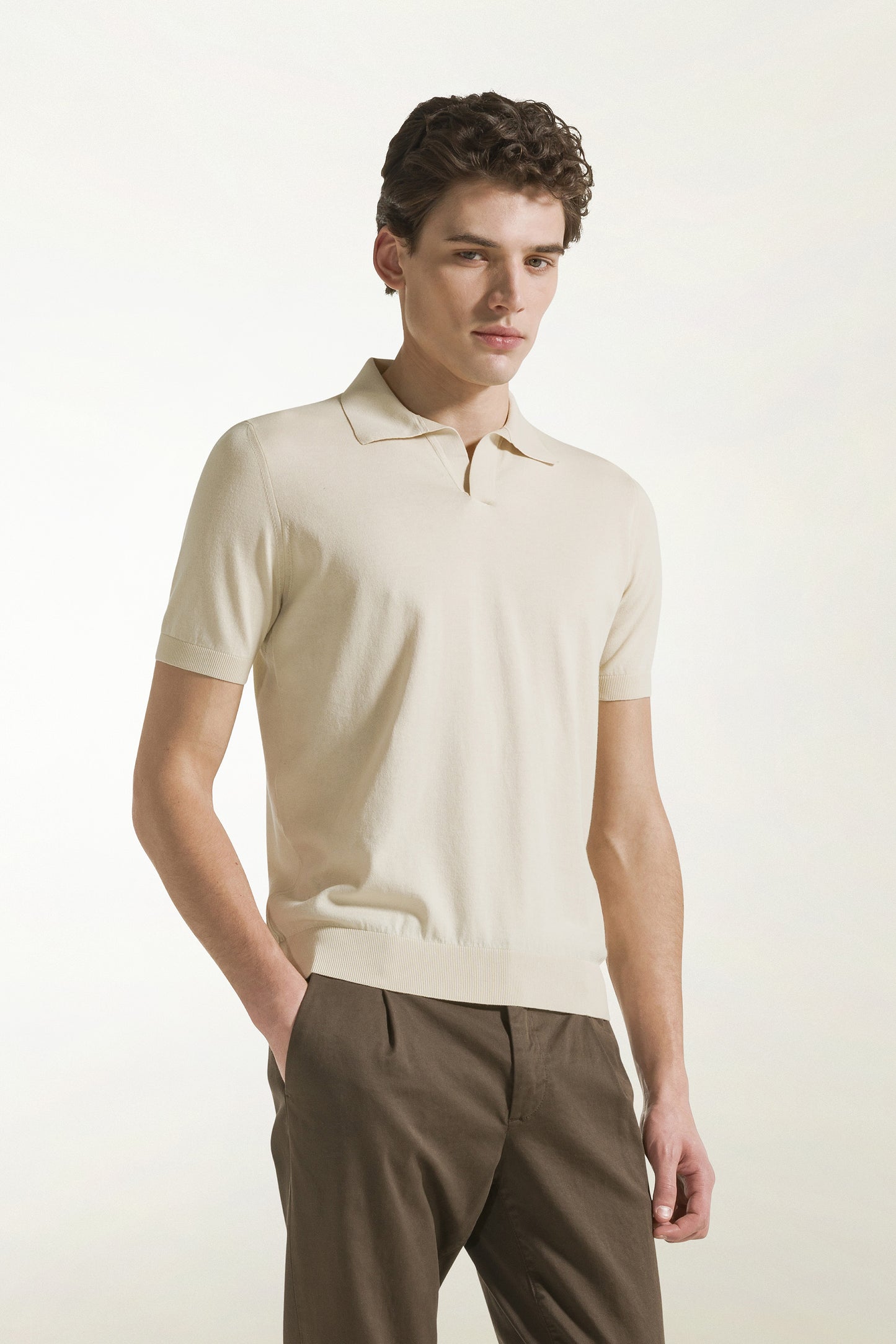 Cream-colored cotton polo shirt