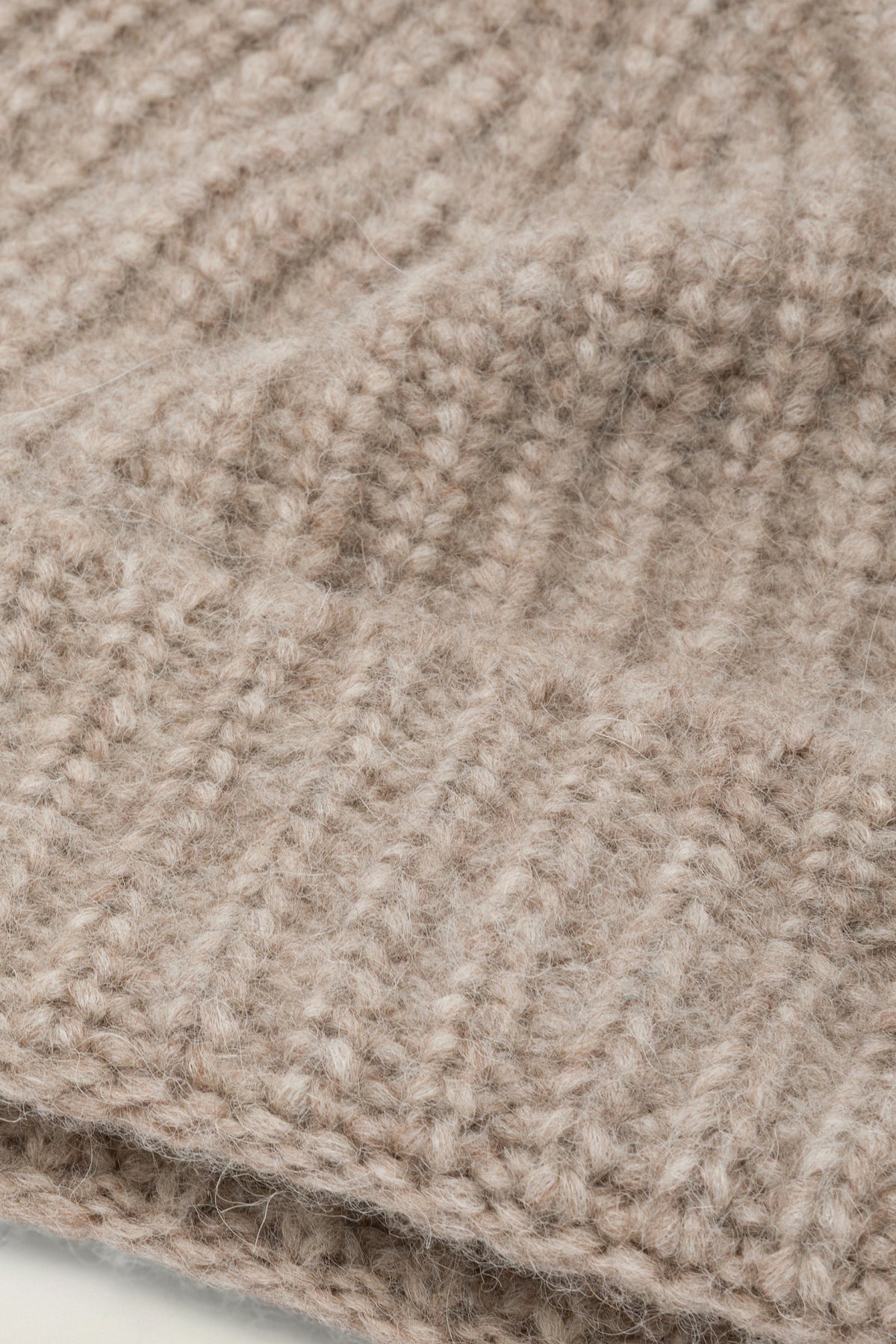 Natural-coloured baby alpaca and wool beanie