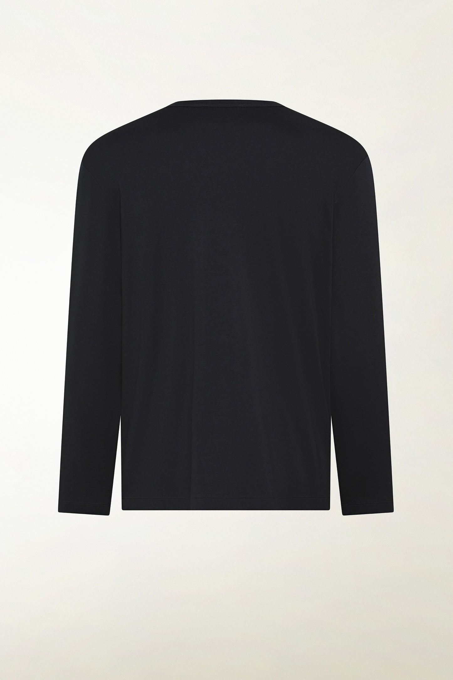 Black long-sleeved cotton crew neck