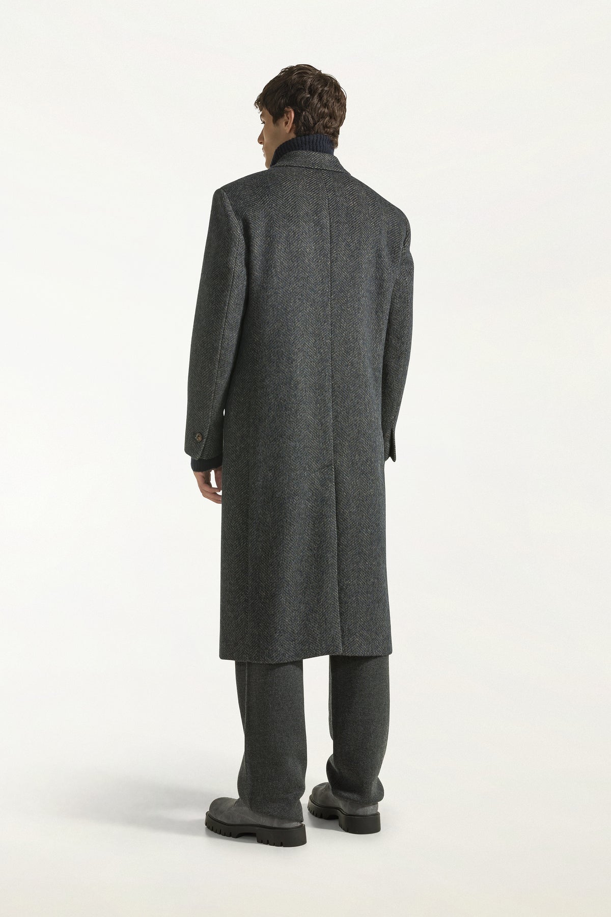 Cappotto doppiopetto in lana e seta color grigio